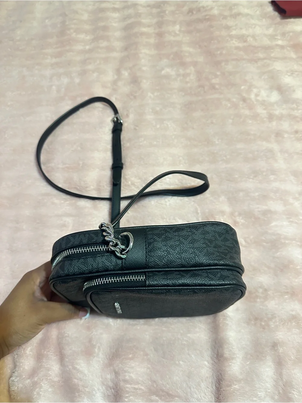 Jet Set Travel Medium Logo Crossbody Bag